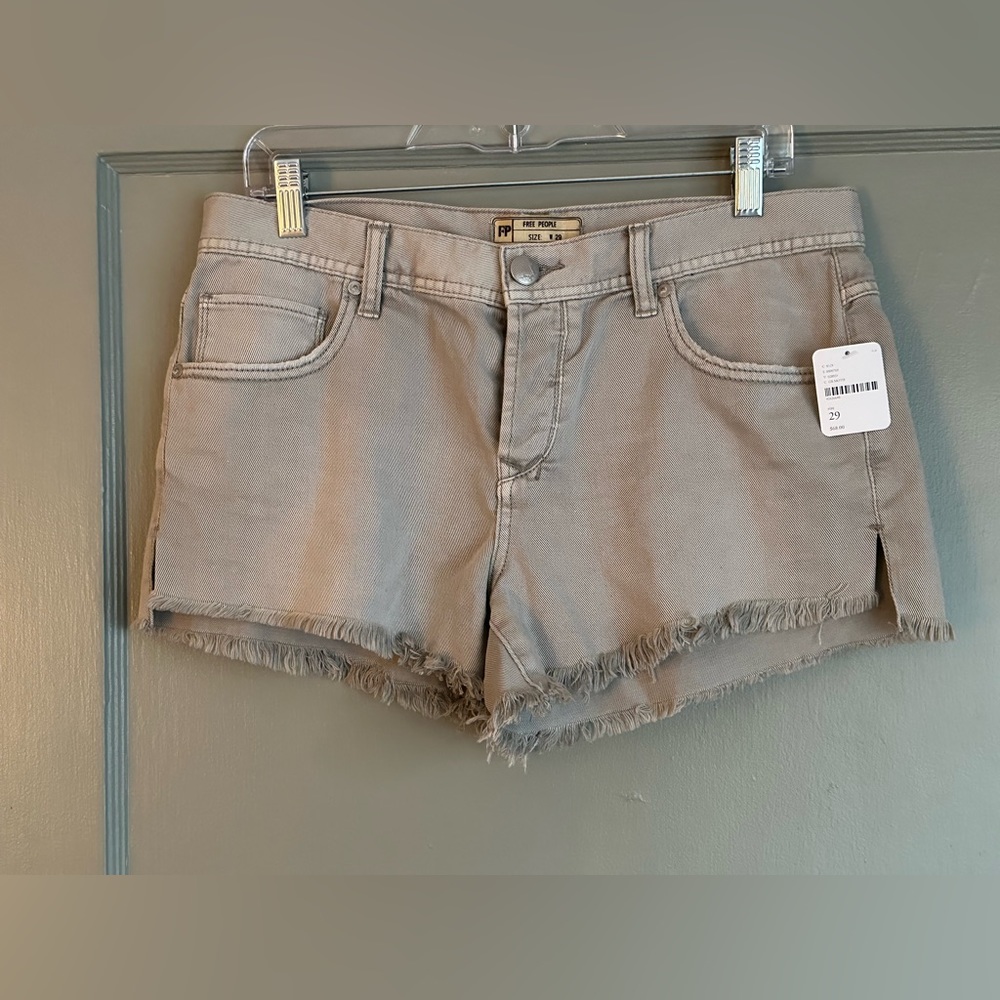 NWT Free People Cut-off Grey Denim Shorts Size 29